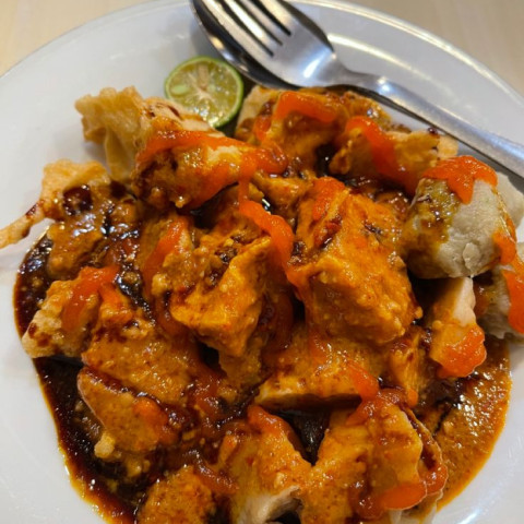 Batagor cinta